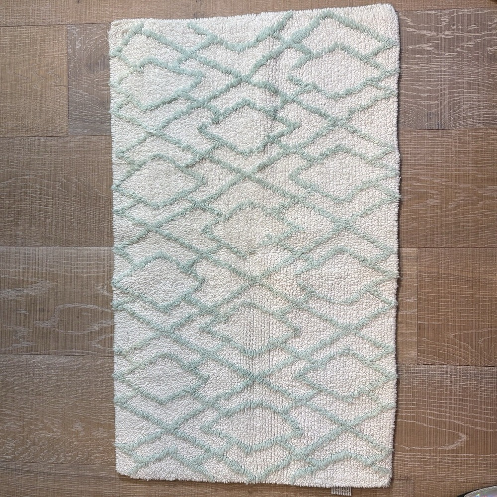 Plush Cotton Bathroom Rug Mat  Geometric Rectangle White/Seafoam Green 21x35in